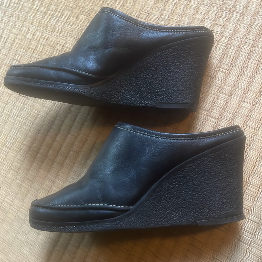 Via Spiga Black Slide Wedges White Contrast Stitching.